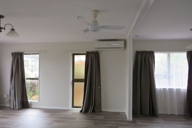 Photo of property in 1b Cairngorm Place, Highland Park, Auckland, 2010