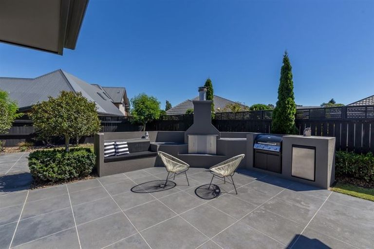 Photo of property in 69 Waitikiri Drive, Parklands, Christchurch, 8083