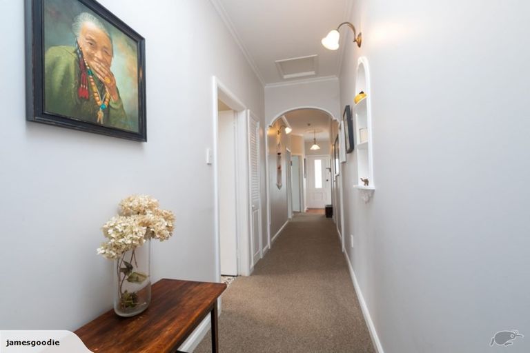 Photo of property in 213 Te Moana Road, Waikanae, 5036