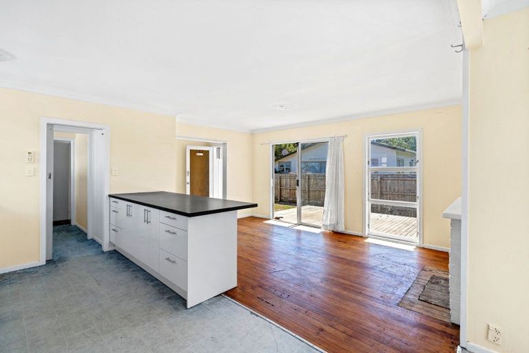 Photo of property in 38 Balmoral Street, Levin, 5510