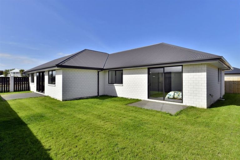 Photo of property in 33 Russell Lilley Drive, Rolleston, 7614