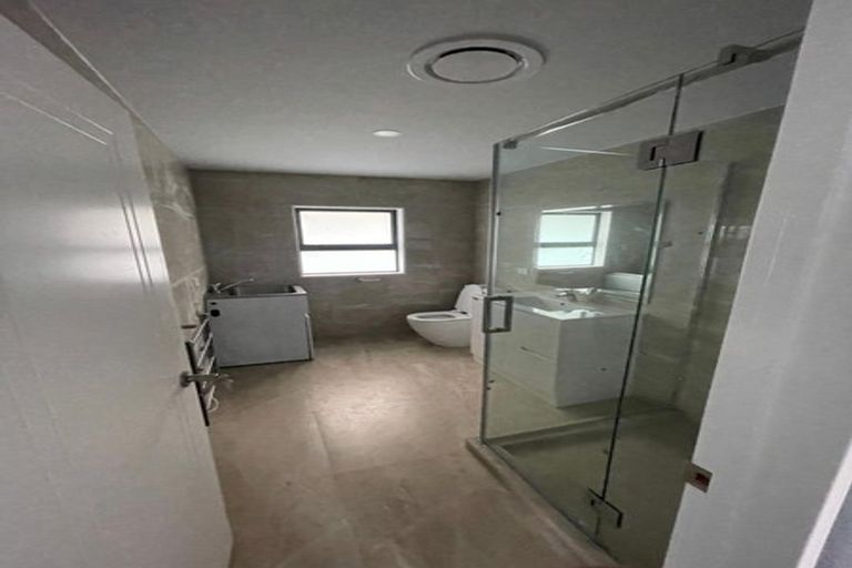 Photo of property in 262a Sturges Road, Henderson, Auckland, 0612