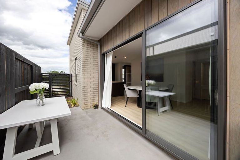 Photo of property in 16 Lumino Terrace, Peacocke, 3206