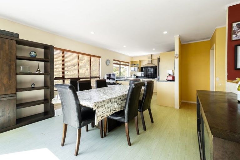 Photo of property in 2 Cromarty Place, Papakowhai, Porirua, 5024