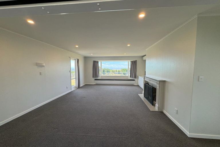 Photo of property in 225 Durham Drive, Havelock North, 4130