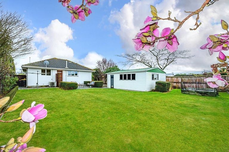 Photo of property in 29 Liverton Crescent, Bishopdale, Christchurch, 8053