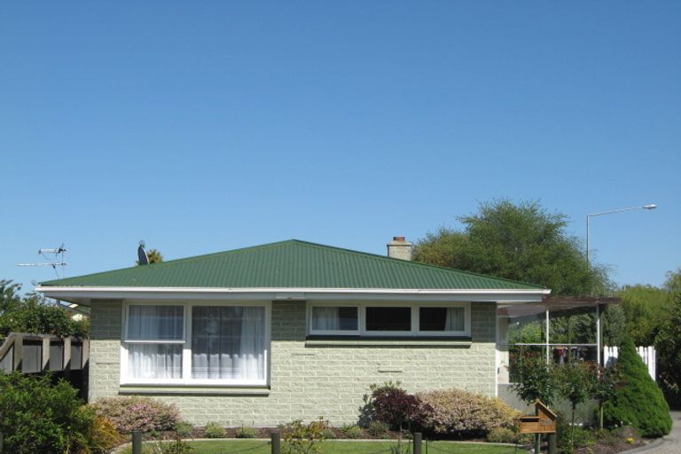 Photo of property in 29 Grimseys Road, Redwood, Christchurch, 8051