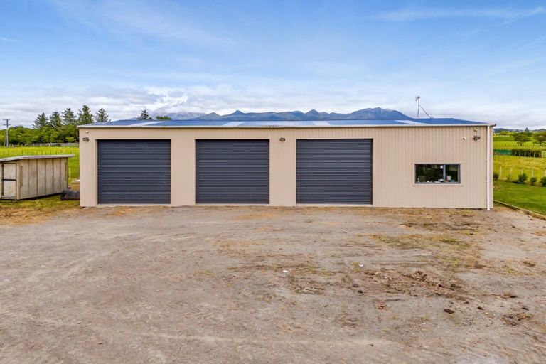 Photo of property in 1270 Mangorei Road, Mangorei, New Plymouth, 4371