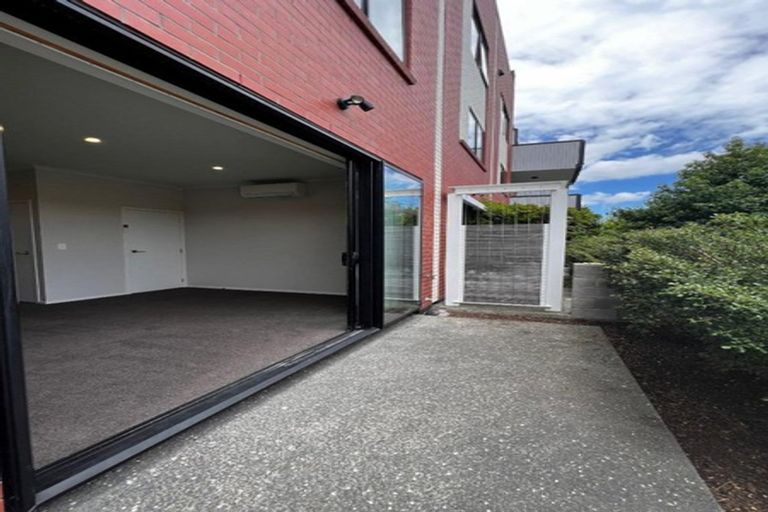 Photo of property in 91c Hobsonville Point Road, Hobsonville, Auckland, 0616