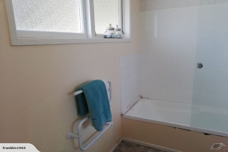 Photo of property in 27 O'halloran Road, Howick, Auckland, 2014