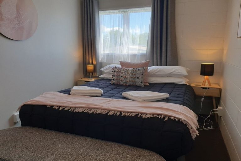 Photo of property in 33 Seddon Road, Frankton, Hamilton, 3204