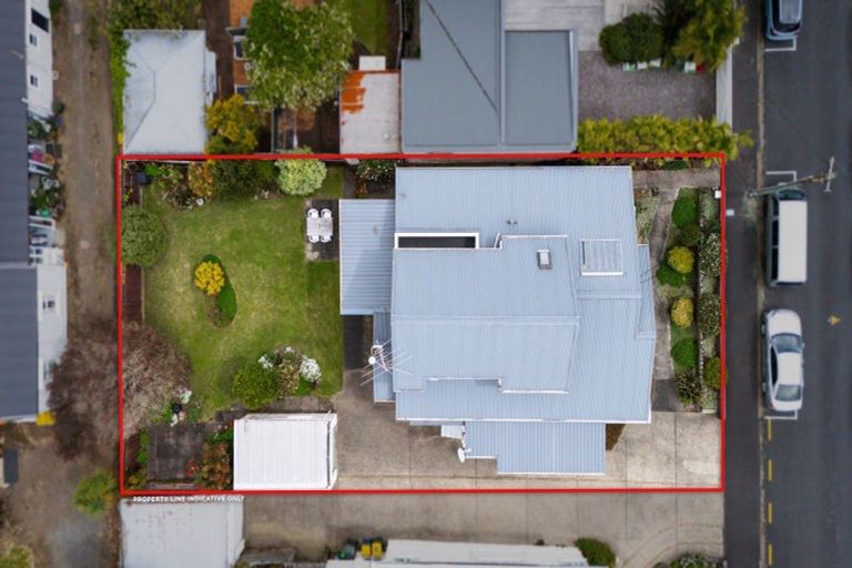 Photo of property in 2 Rattray Street, Devonport, Auckland, 0624