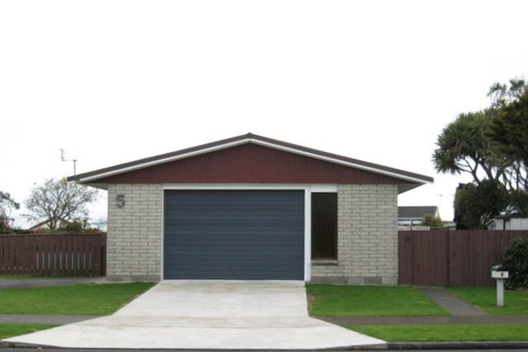 Photo of property in 5 Dillon Drive, Bell Block, New Plymouth, 4312