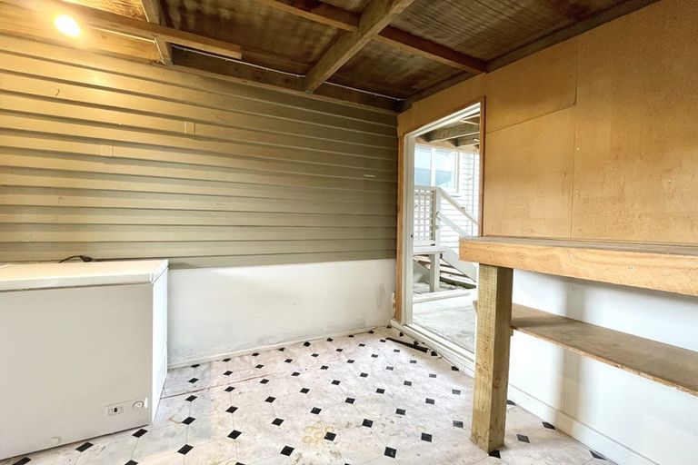 Photo of property in 2/20 Brook Street, Milford, Auckland, 0620