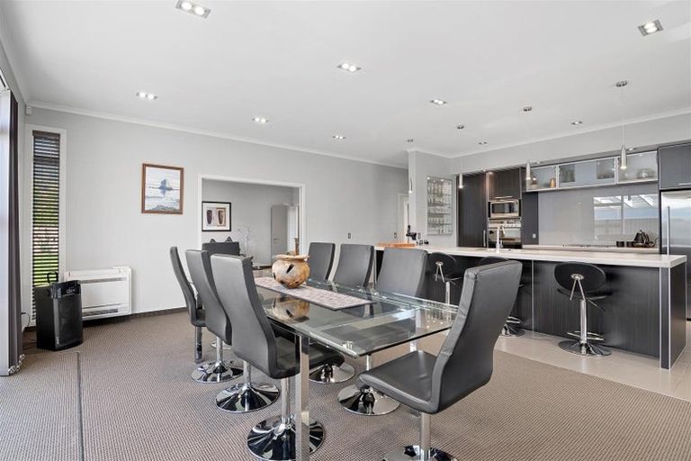 Photo of property in 12 Woodstock Place, Stoke, Nelson, 7011