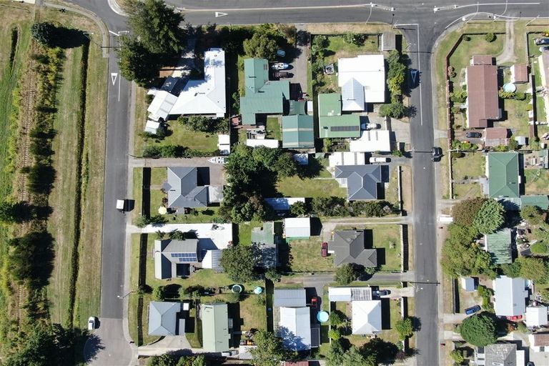 Photo of property in 1a Walker Road, Fairy Springs, Rotorua, 3015