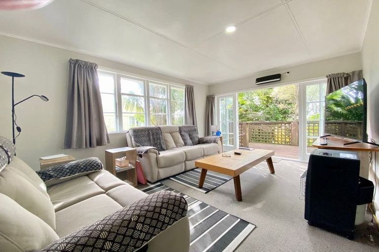 Photo of property in 98/98a Glenpark Avenue, Frankleigh Park, New Plymouth, 4310