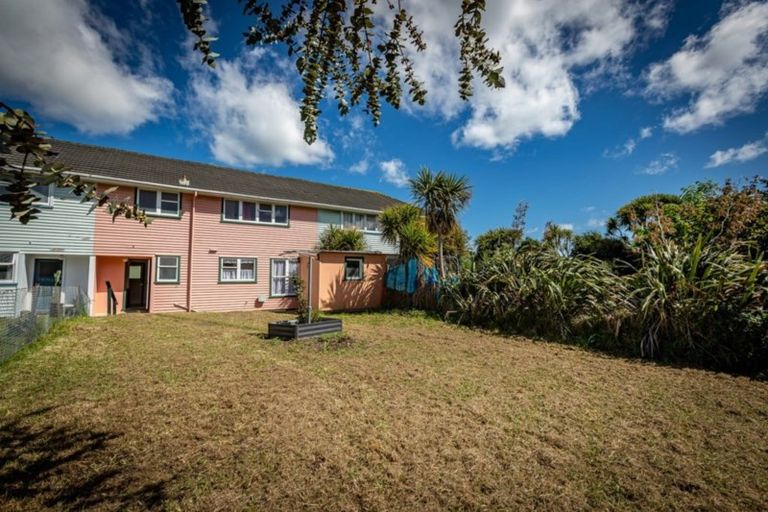 Photo of property in 25 Roberts Street, Tawa, Wellington, 5028