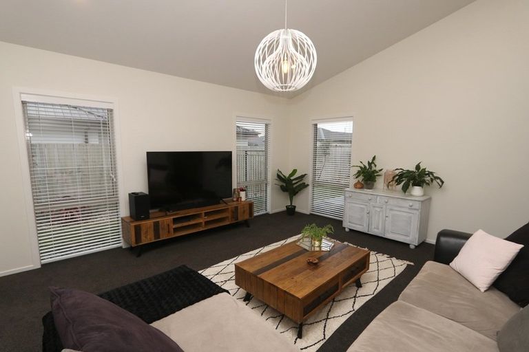 Photo of property in 8 Whiteoak Grove, Tinwald, Ashburton, 7700