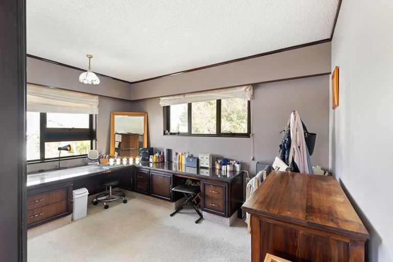 Photo of property in 55 Rhodes Drive, Kelvin Grove, Palmerston North, 4414
