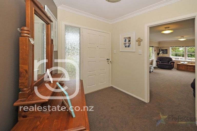 Photo of property in 7 Iorangi Place, Hillpark, Auckland, 2102