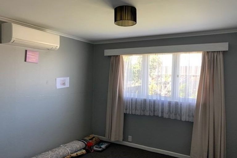 Photo of property in 305 Richardson Road, New Windsor, Auckland, 1041