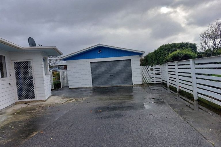 Photo of property in 4 Fairbrother Street, Carterton, 5713