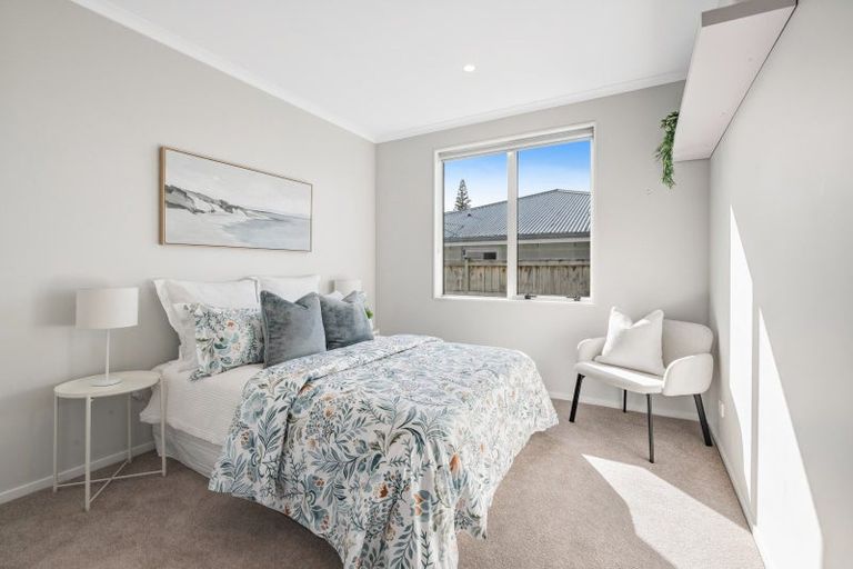 Photo of property in 26 Kukuwai Avenue, Red Beach, 0932