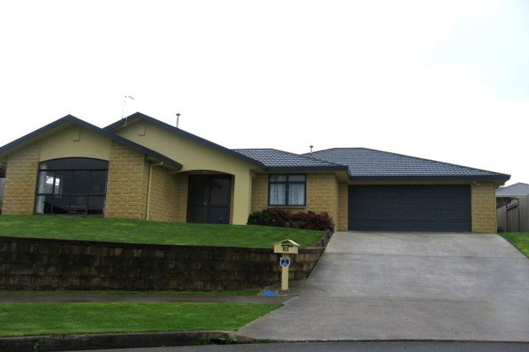 Photo of property in 19 Jordan Way, Kelvin Grove, Palmerston North, 4414
