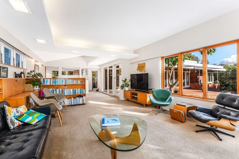Photo of property in 36 Norton Park Avenue, Fairfield, Lower Hutt, 5011
