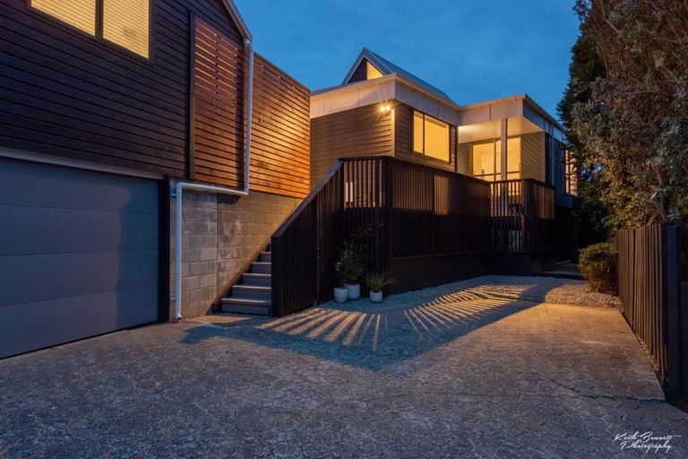 Photo of property in 50 Viewmont Drive, Harbour View, Lower Hutt, 5010