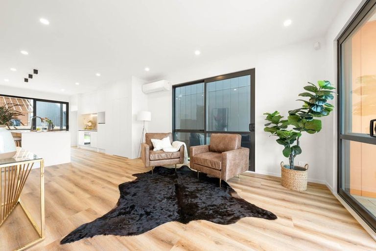 Photo of property in 8 Dorset Down Drive, Karaka, 2580