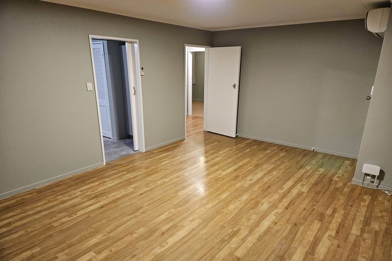 Photo of property in 1/51 Hartford Crescent, Totara Park, Upper Hutt, 5018