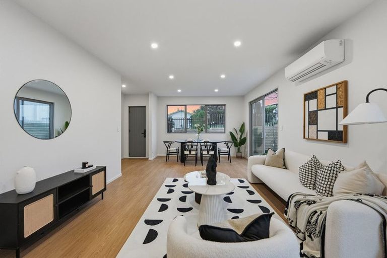 Photo of property in 72a Sycamore Drive, Sunnynook, Auckland, 0620