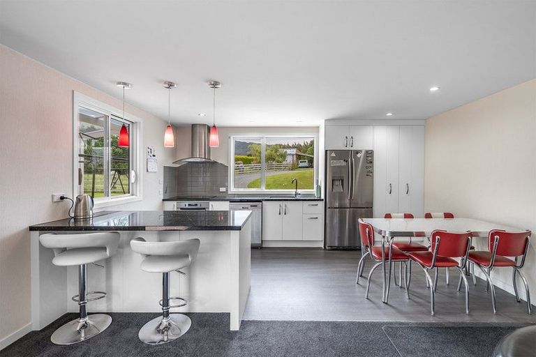 Photo of property in 5 Nicholson Road, Upper Charlton, Gore, 9777