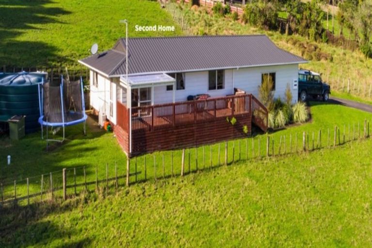 Photo of property in 179 Taiapa Road, Muriwai, Waimauku, 0881