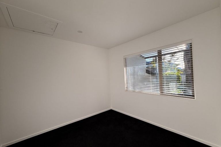 Photo of property in 28 Ballymore Drive, Pinehill, Auckland, 0632