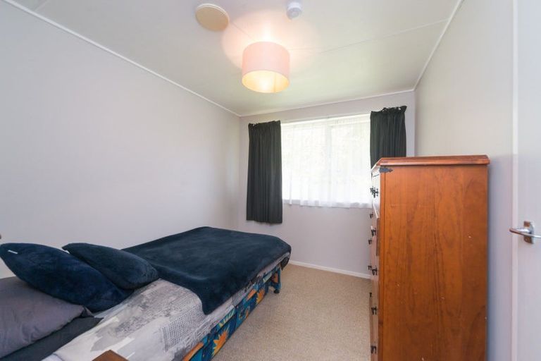 Photo of property in 16 Kowhai Street, Tokomaru, Palmerston North, 4474