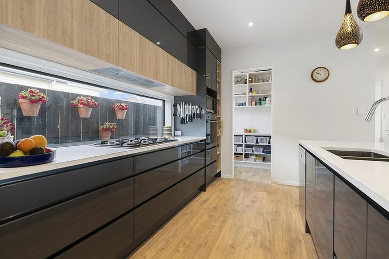 Photo of property in 29 Papa Orchard Drive, Kumeu, 0810