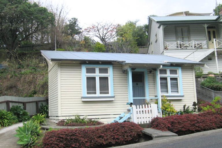 Photo of property in 13-14 Spencer Road, Hospital Hill, Napier, 4110