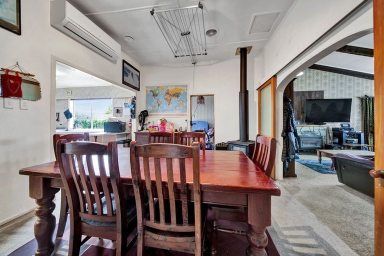 Photo of property in 184 High Street, Eltham, 4322