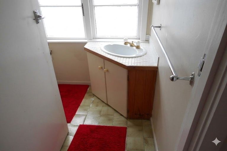 Photo of property in 25 Verbena Road, Birkdale, Auckland, 0626