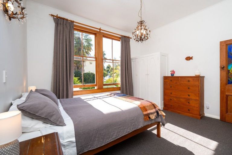 Photo of property in 6 Cameron Road, Bluff Hill, Napier, 4110