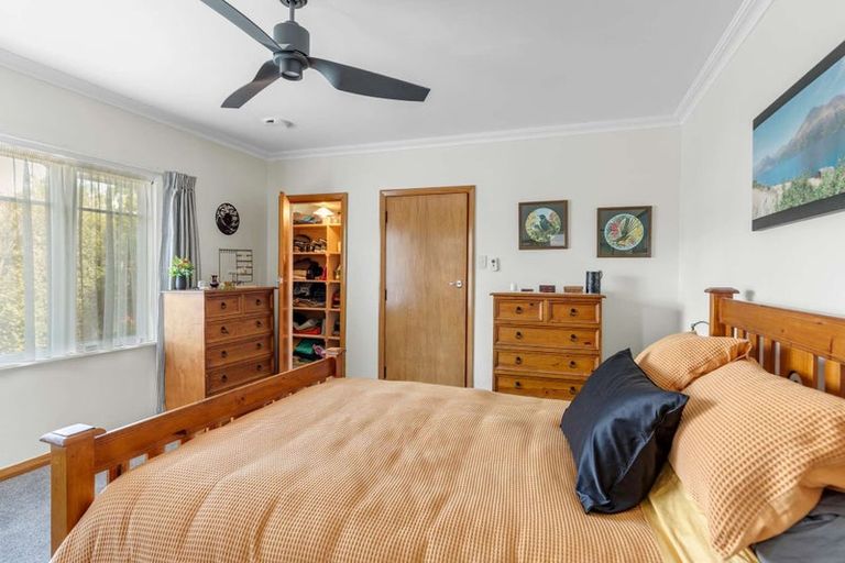 Photo of property in 33 Winston Avenue, Hokowhitu, Palmerston North, 4410