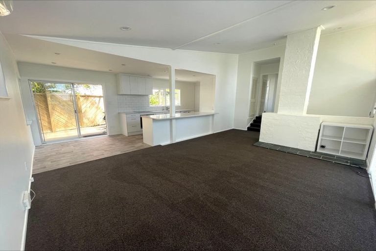 Photo of property in 52 Moore Street, Hillcrest, Auckland, 0627