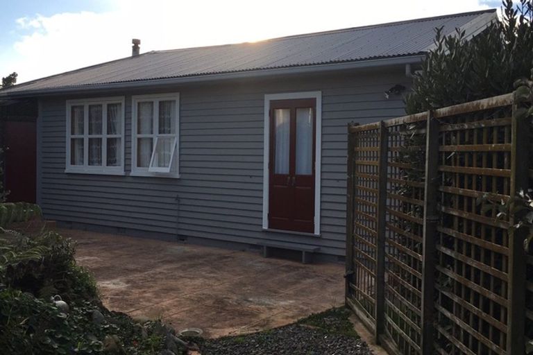 Photo of property in 87 Tasman Road, Otaki Beach, Otaki, 5512