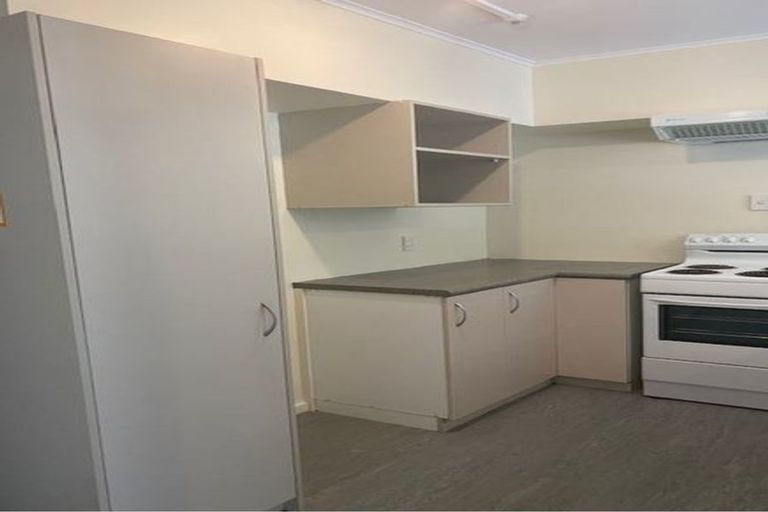 Photo of property in 95 Farmer Crescent, Taita, Lower Hutt, 5011