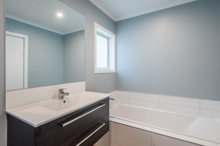 Photo of property in 93a Bartholomew Road, Levin, 5510