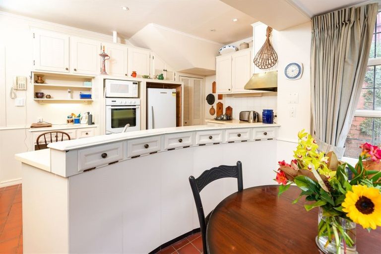 Photo of property in 331 Karori Road, Karori, Wellington, 6012