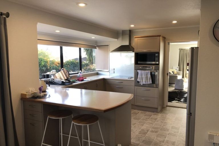 Photo of property in 26 Crescent Hills Court, Northpark, Auckland, 2013